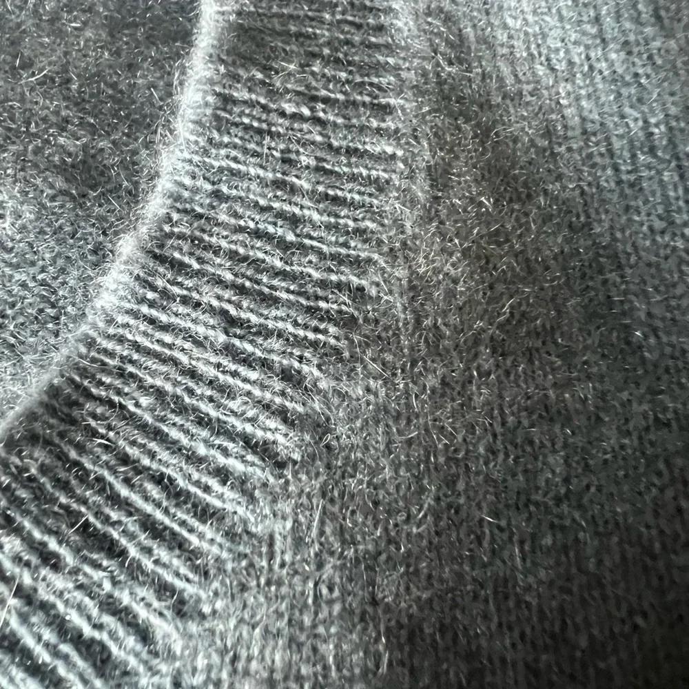 Men’s Saks Fifth Ave. Blue Ombre Cashmere Crewneck Sweater Size: XL  MSRP: $275 - Picture 6 of 6